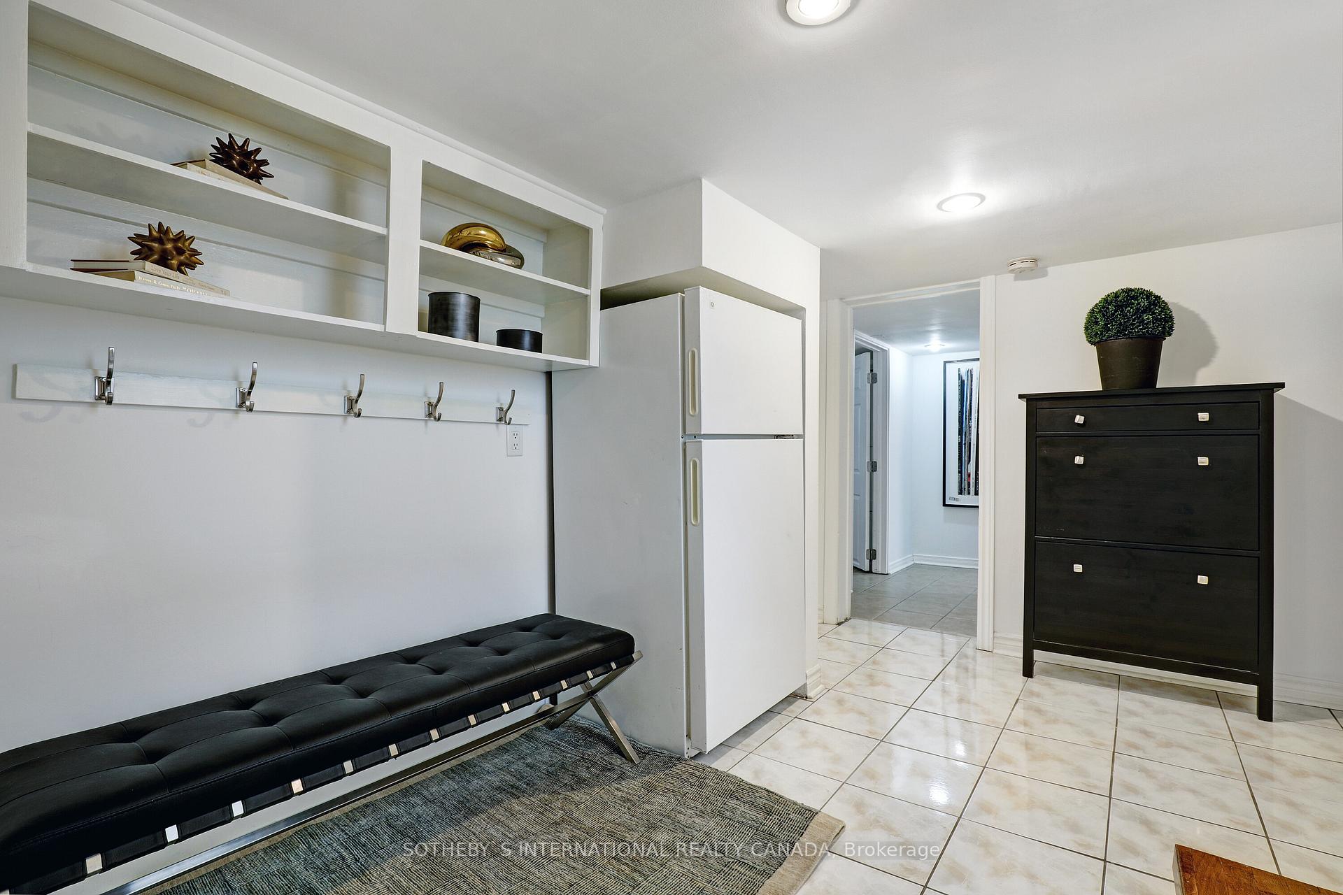 Photo 23 of 19 Southvale Drive, Toronto, Leaside — HOMEH
