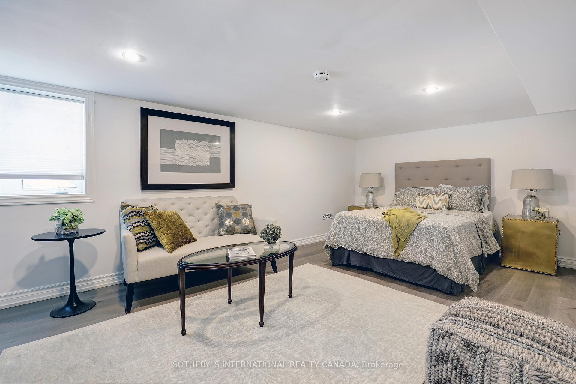 Photo 24 of 19 Southvale Drive, Toronto, Leaside — HOMEH