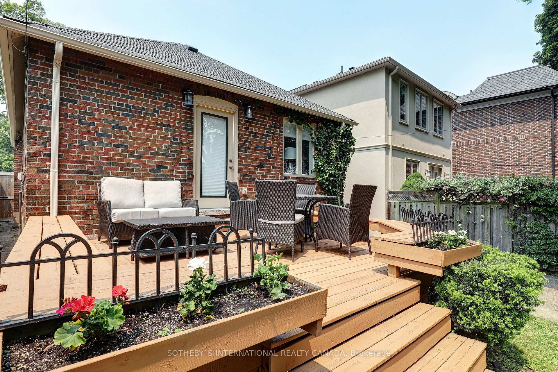 Photo 29 of 19 Southvale Drive, Toronto, Leaside — HOMEH