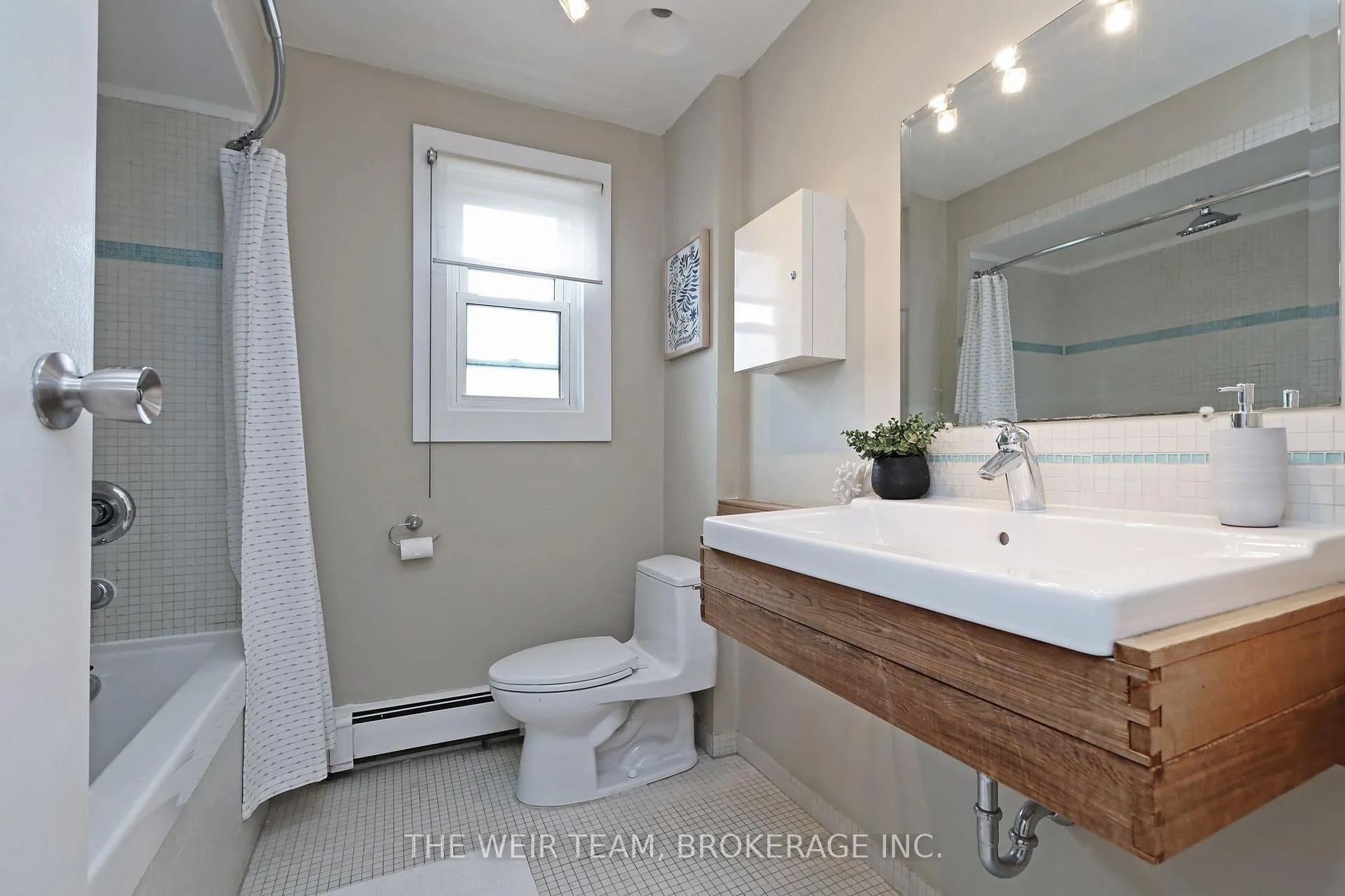 Photo 29 of 157 Mortimer Avenue, Toronto, Danforth Village-East York — HOMEH
