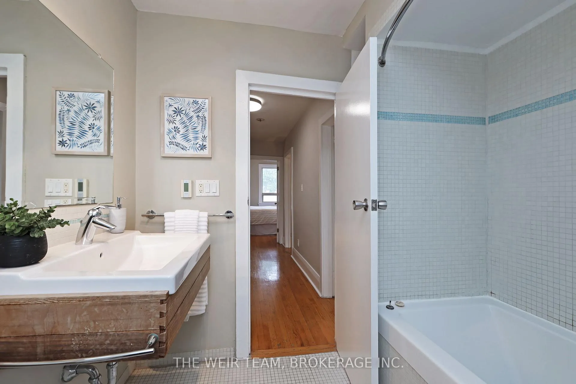 Photo 30 of 157 Mortimer Avenue, Toronto, Danforth Village-East York — HOMEH