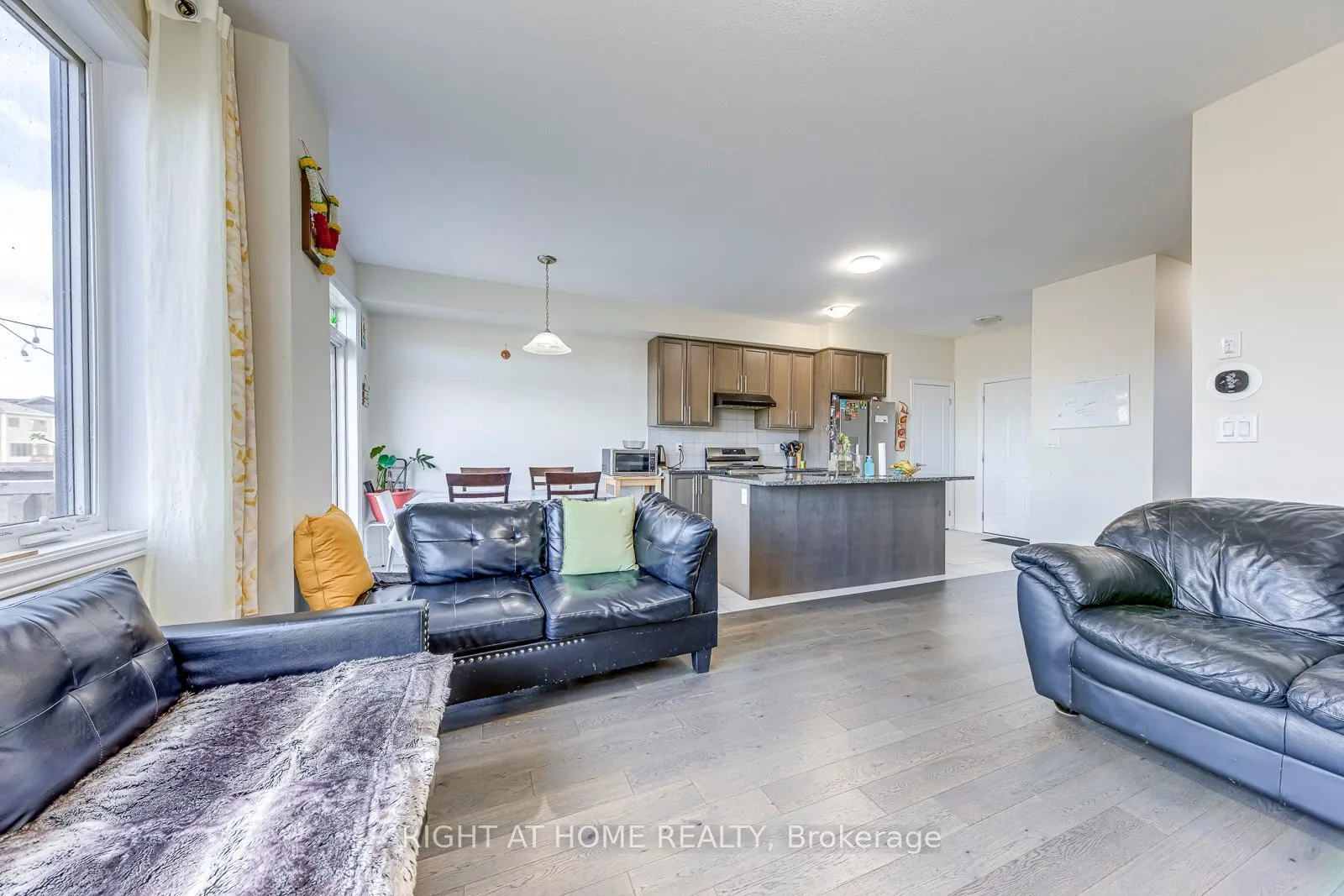 Photo 11 of 91 Vanilla Trail, Thorold, Rolling Meadows — HOMEH