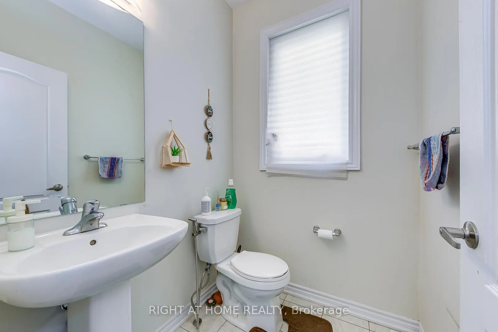Photo 12 of 91 Vanilla Trail, Thorold, Rolling Meadows — HOMEH