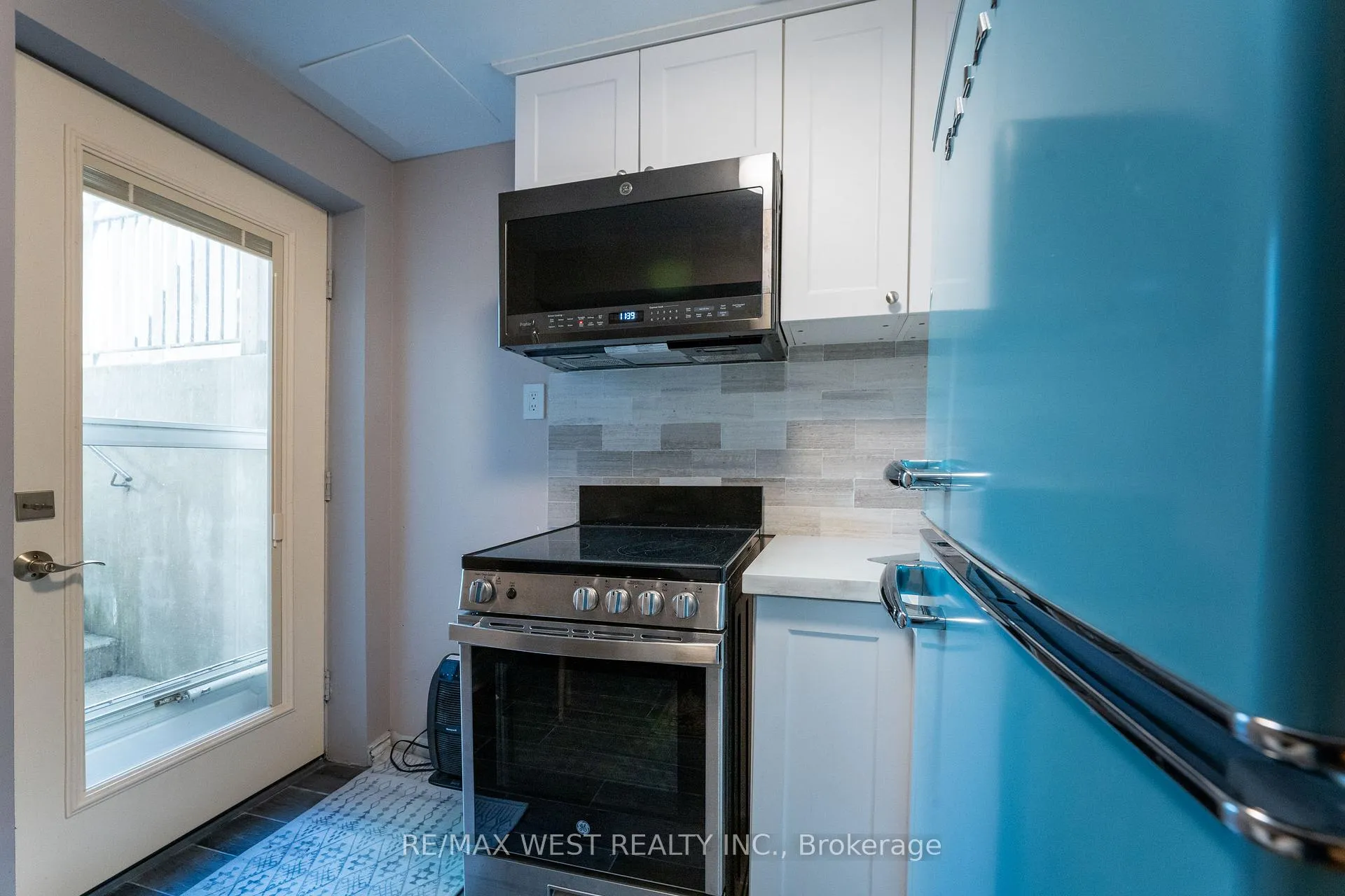 Photo 3 of 180 Holborne Avenue, Toronto, Woodbine-Lumsden — HOMEH
