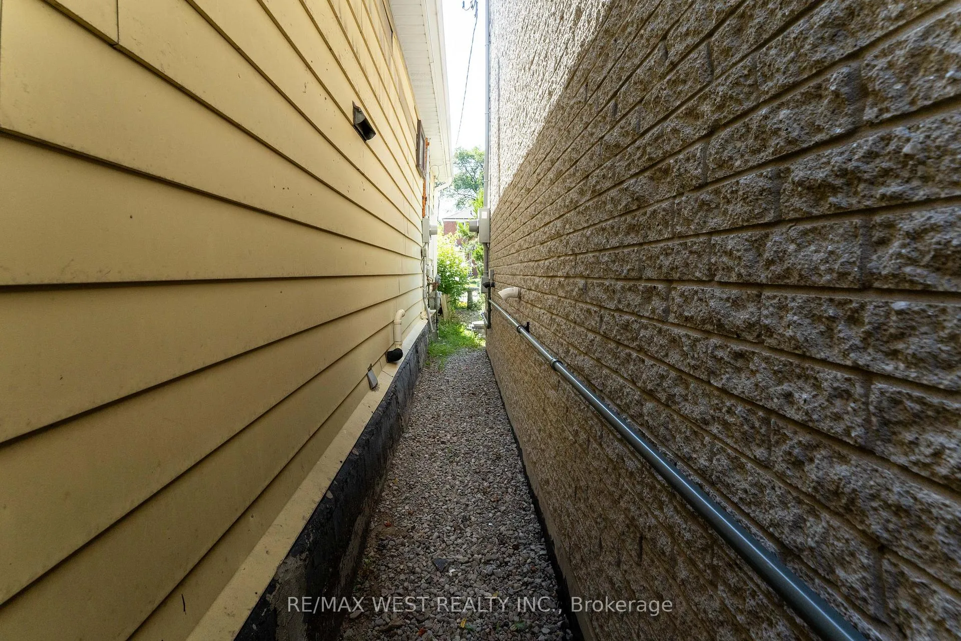 Photo 12 of 180 Holborne Avenue, Toronto, Woodbine-Lumsden — HOMEH