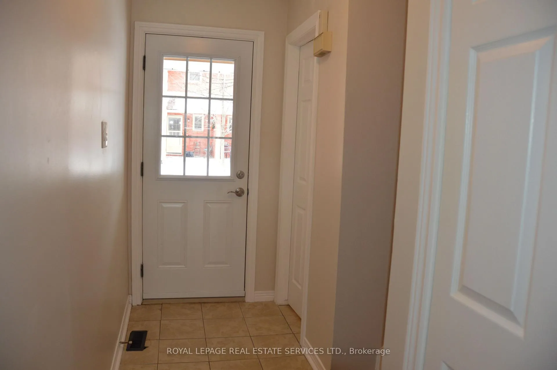 Photo 2 of Unit 24, 280 Limeridge Road E, Hamilton, Bruleville — HOMEH