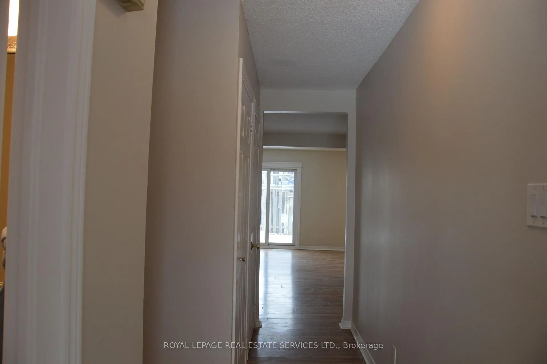 Photo 3 of Unit 24, 280 Limeridge Road E, Hamilton, Bruleville — HOMEH