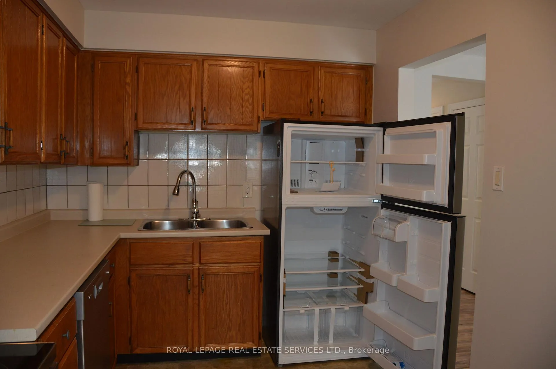 Photo 7 of Unit 24, 280 Limeridge Road E, Hamilton, Bruleville — HOMEH