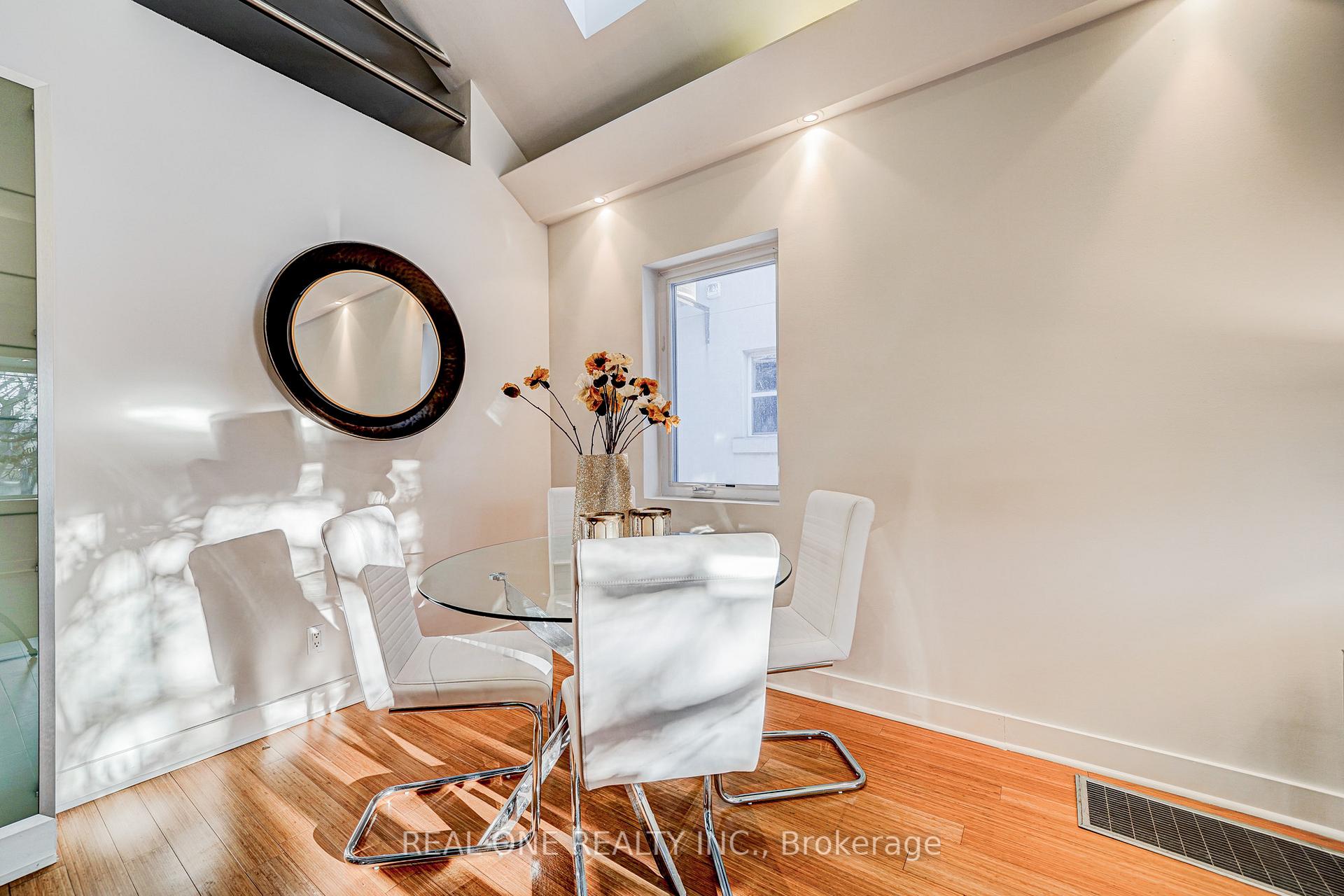 Photo 10 of 167 Randolph Road, Toronto, Leaside — HOMEH