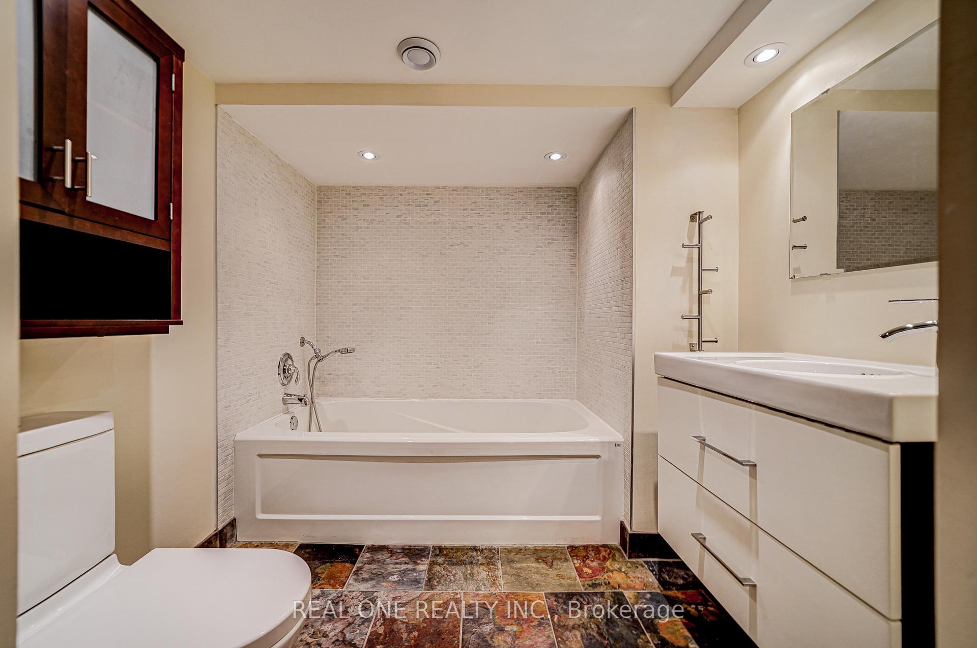 Photo 29 of 167 Randolph Road, Toronto, Leaside — HOMEH