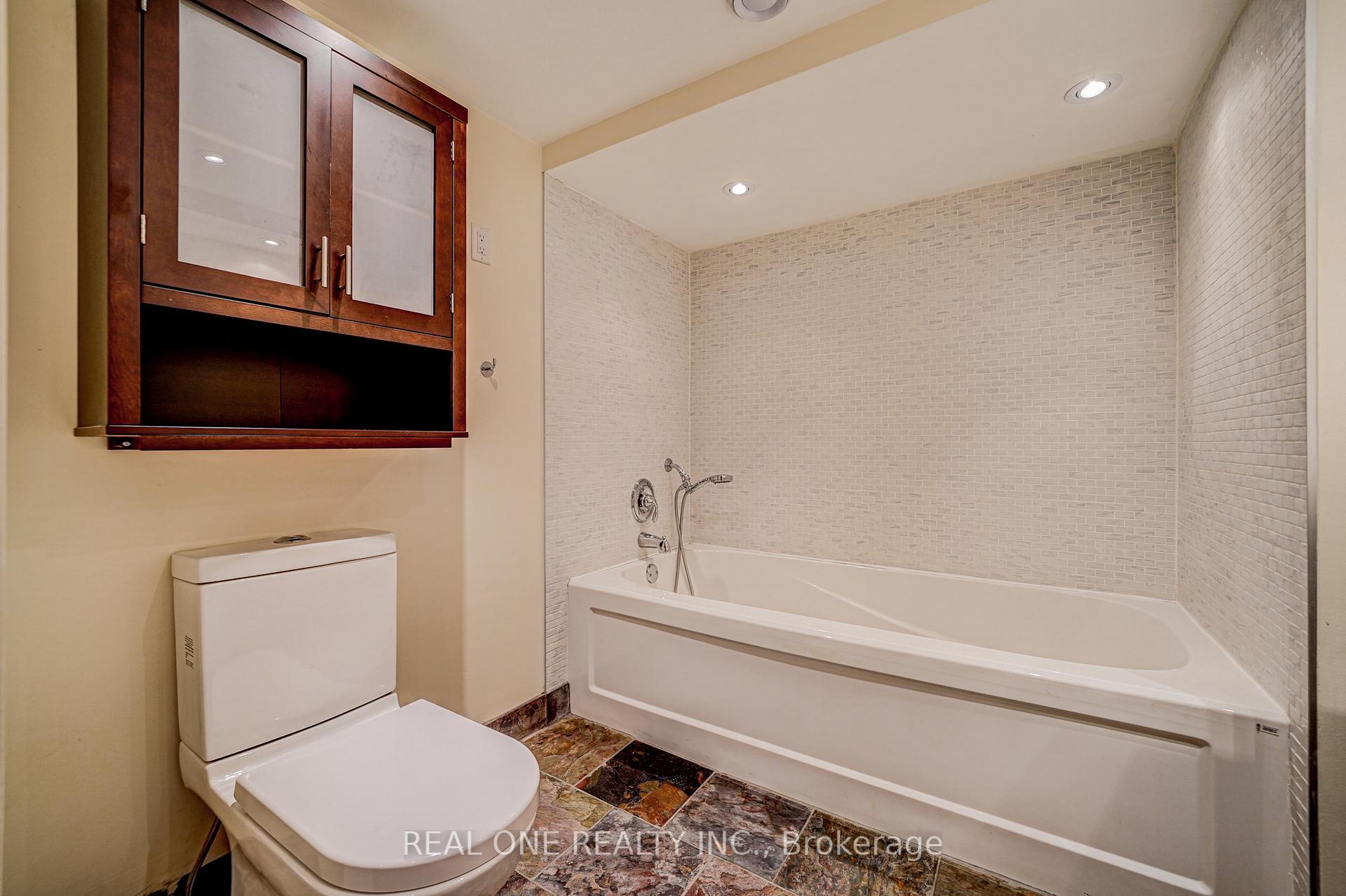 Photo 30 of 167 Randolph Road, Toronto, Leaside — HOMEH