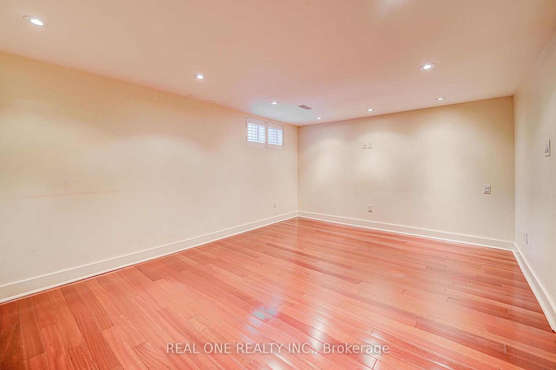 Photo 33 of 167 Randolph Road, Toronto, Leaside — HOMEH