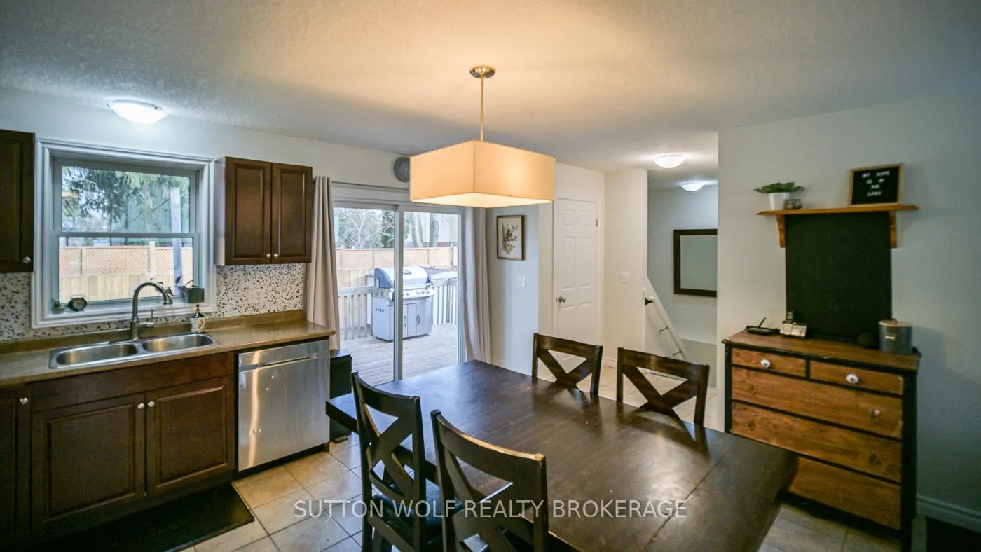 Photo 7 of 29 Pittao Place, Strathroy-Caradoc, NE — HOMEH