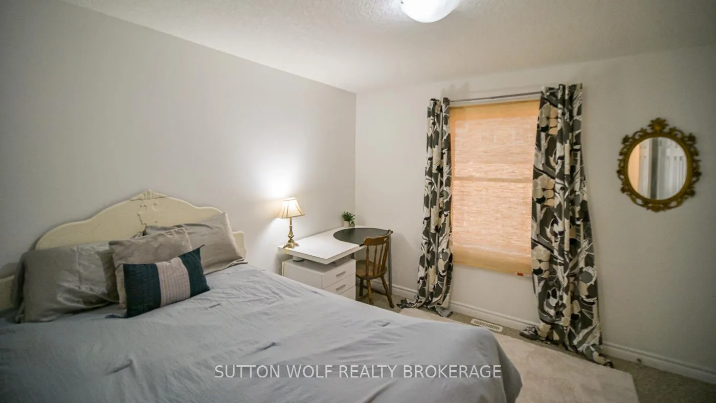 Photo 10 of 29 Pittao Place, Strathroy-Caradoc, NE — HOMEH