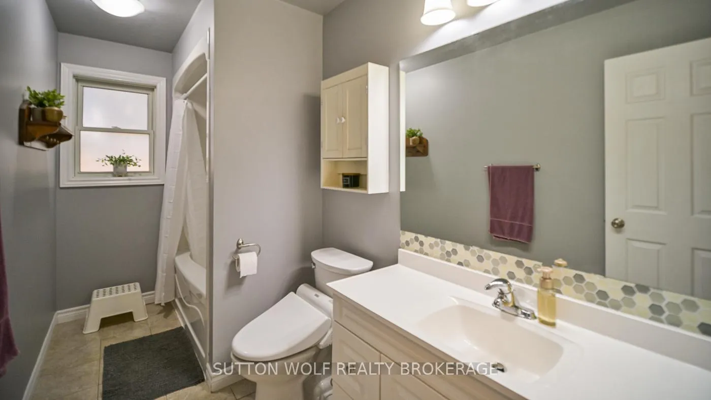Photo 17 of 29 Pittao Place, Strathroy-Caradoc, NE — HOMEH