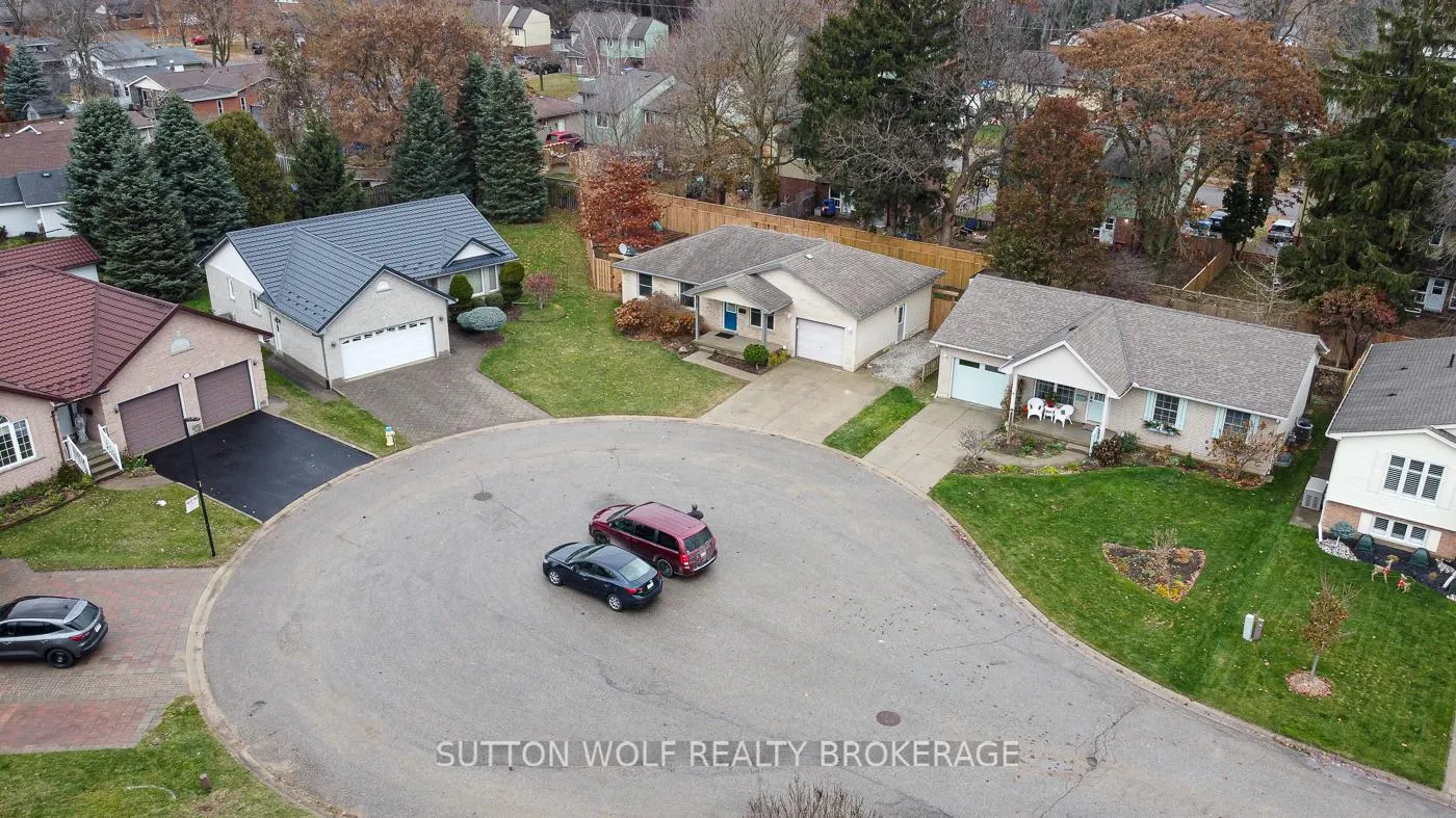 Photo 30 of 29 Pittao Place, Strathroy-Caradoc, NE — HOMEH