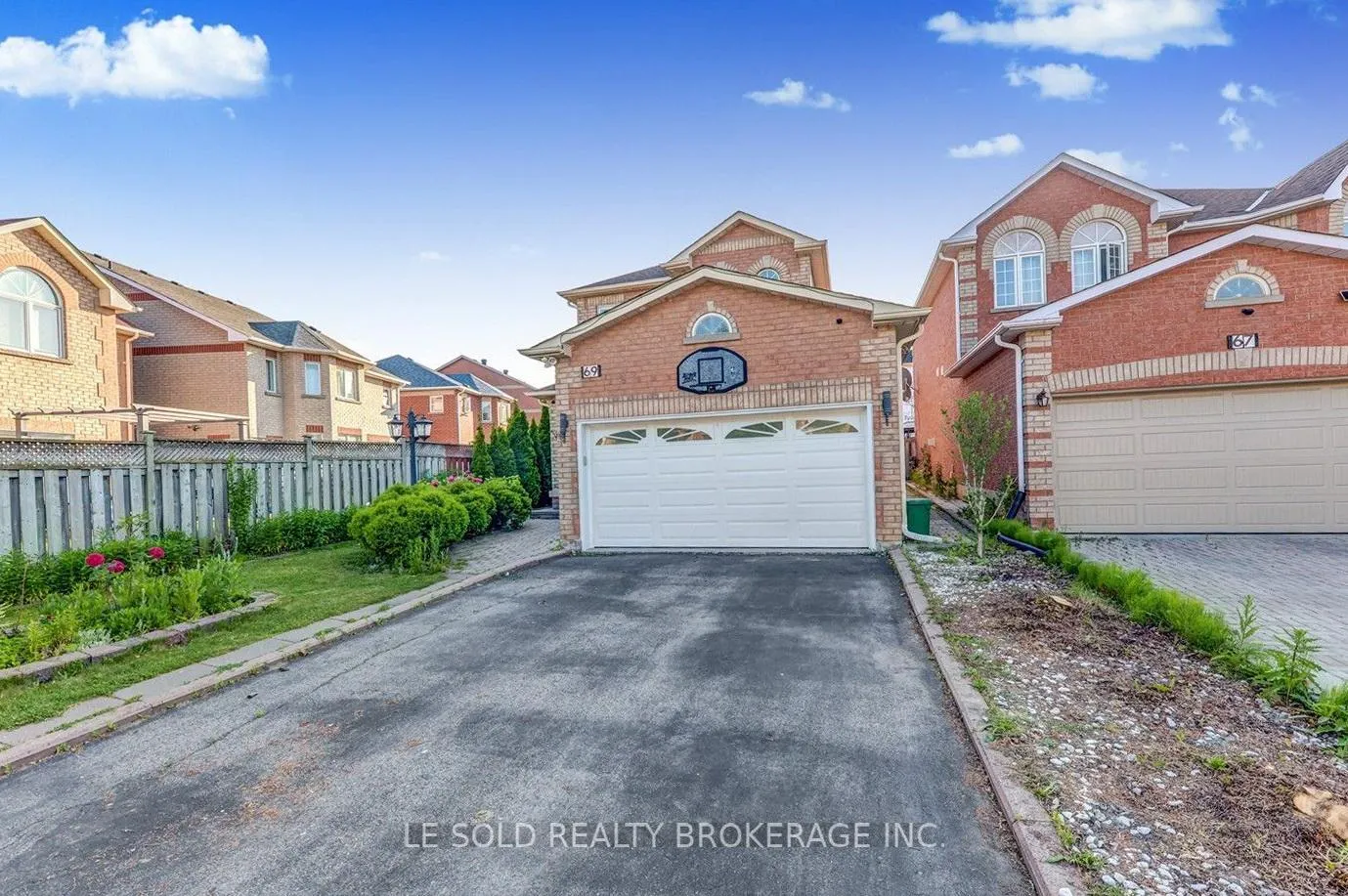Front of Unit Bsmt, 69 Sandham Crescent