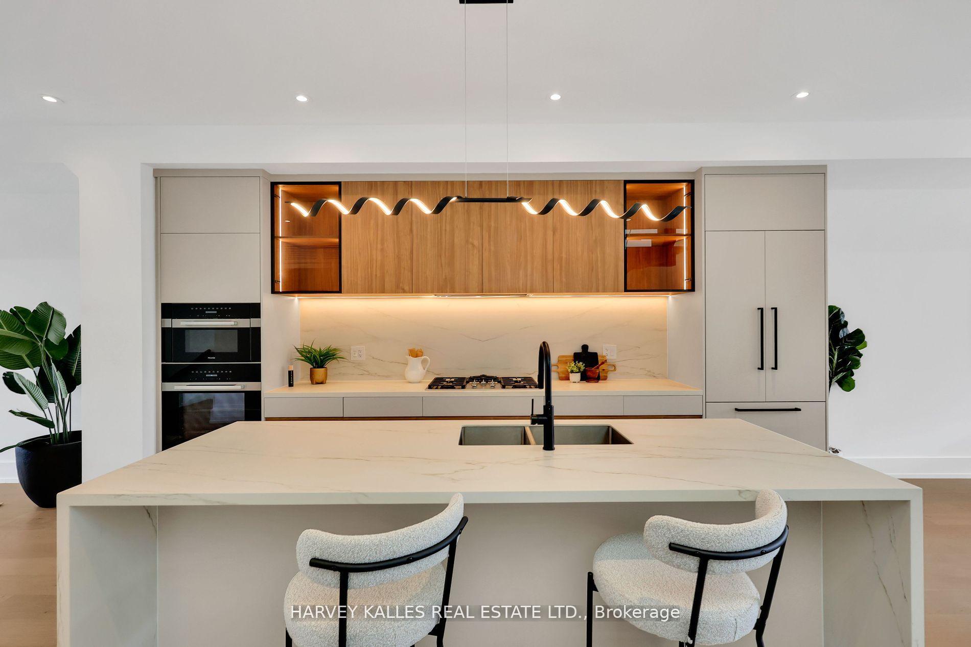 Photo 10 of 171 Belsize Drive, Toronto, Mount Pleasant West — HOMEH