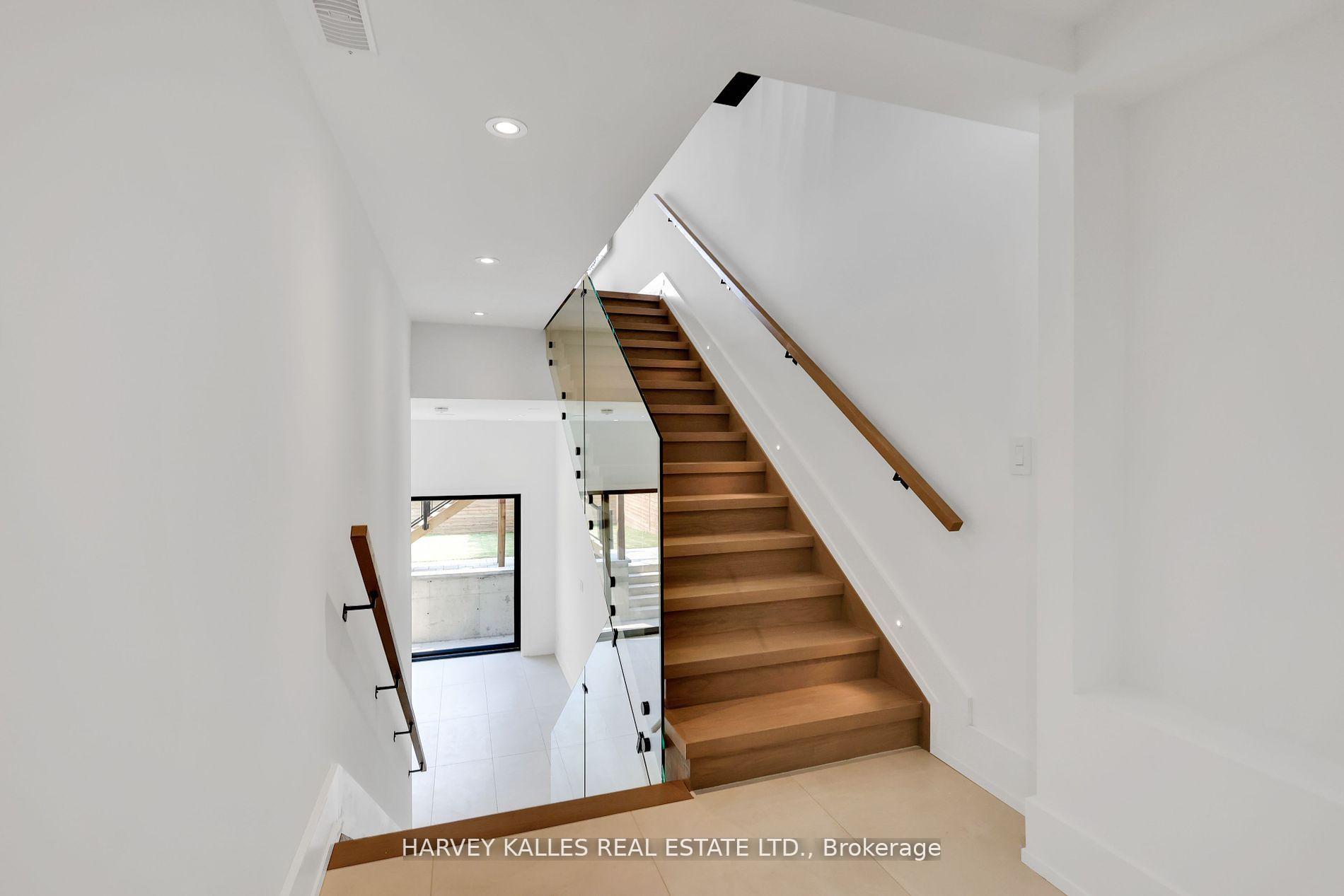 Photo 37 of 171 Belsize Drive, Toronto, Mount Pleasant West — HOMEH