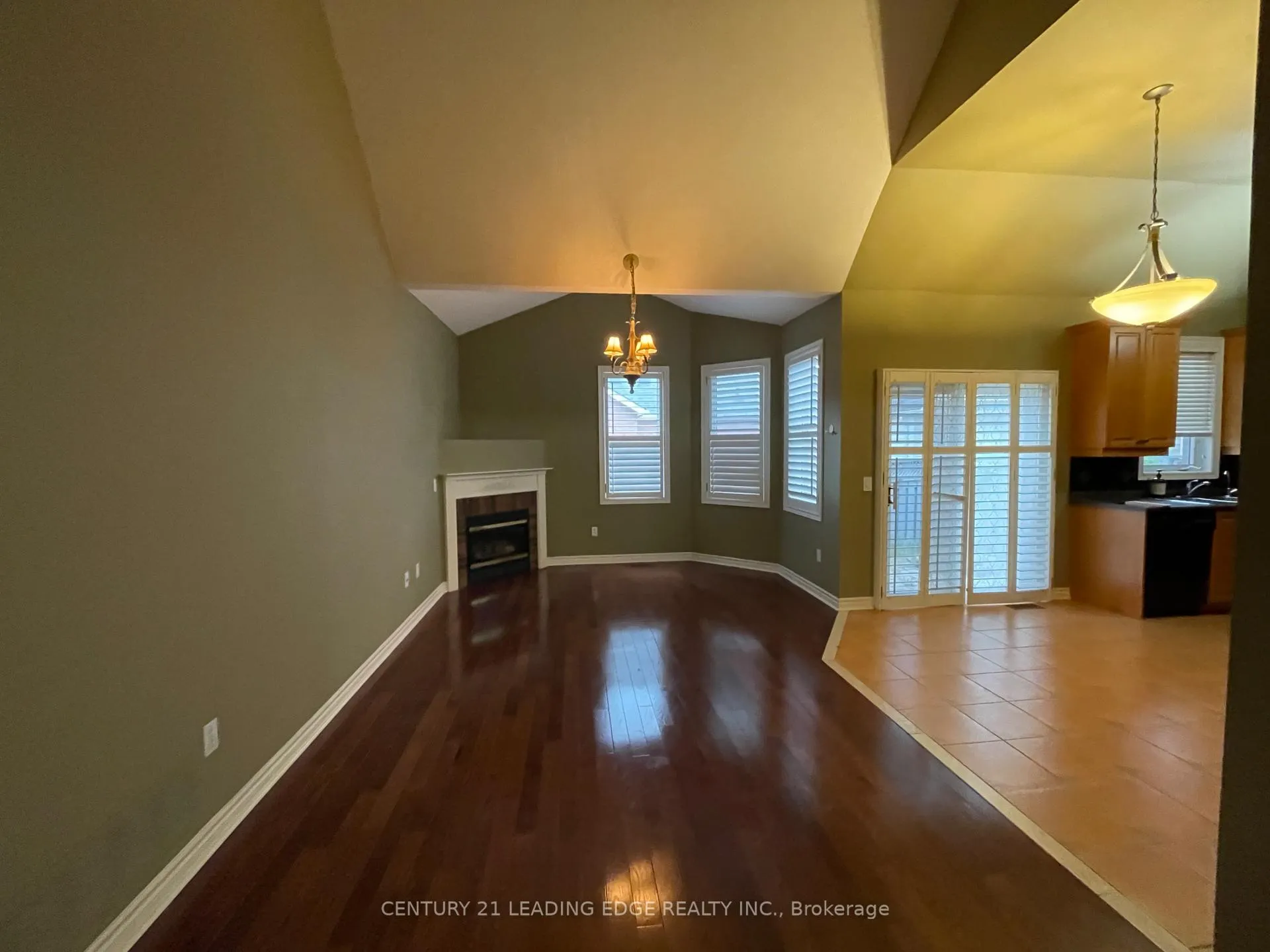 Photo 10 of 58 Manorwood Drive, Markham, Berczy — HOMEH