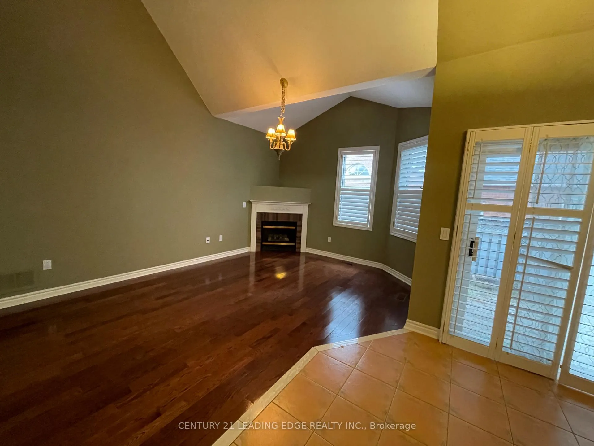 Photo 11 of 58 Manorwood Drive, Markham, Berczy — HOMEH