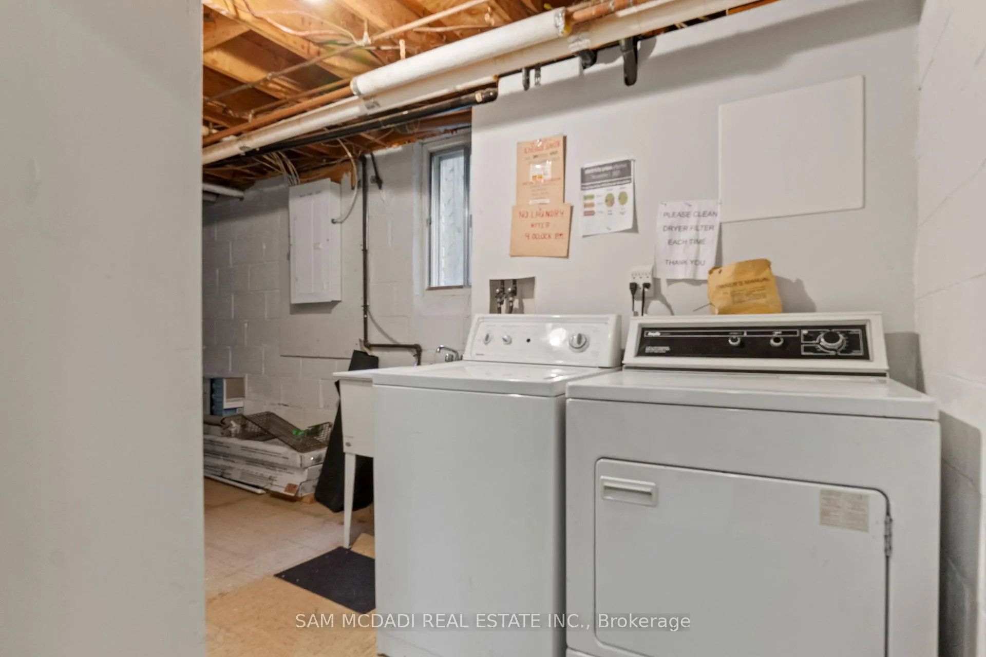 Photo 6 of Unit Lower, 26 Pine Avenue, Toronto, The Beaches — HOMEH