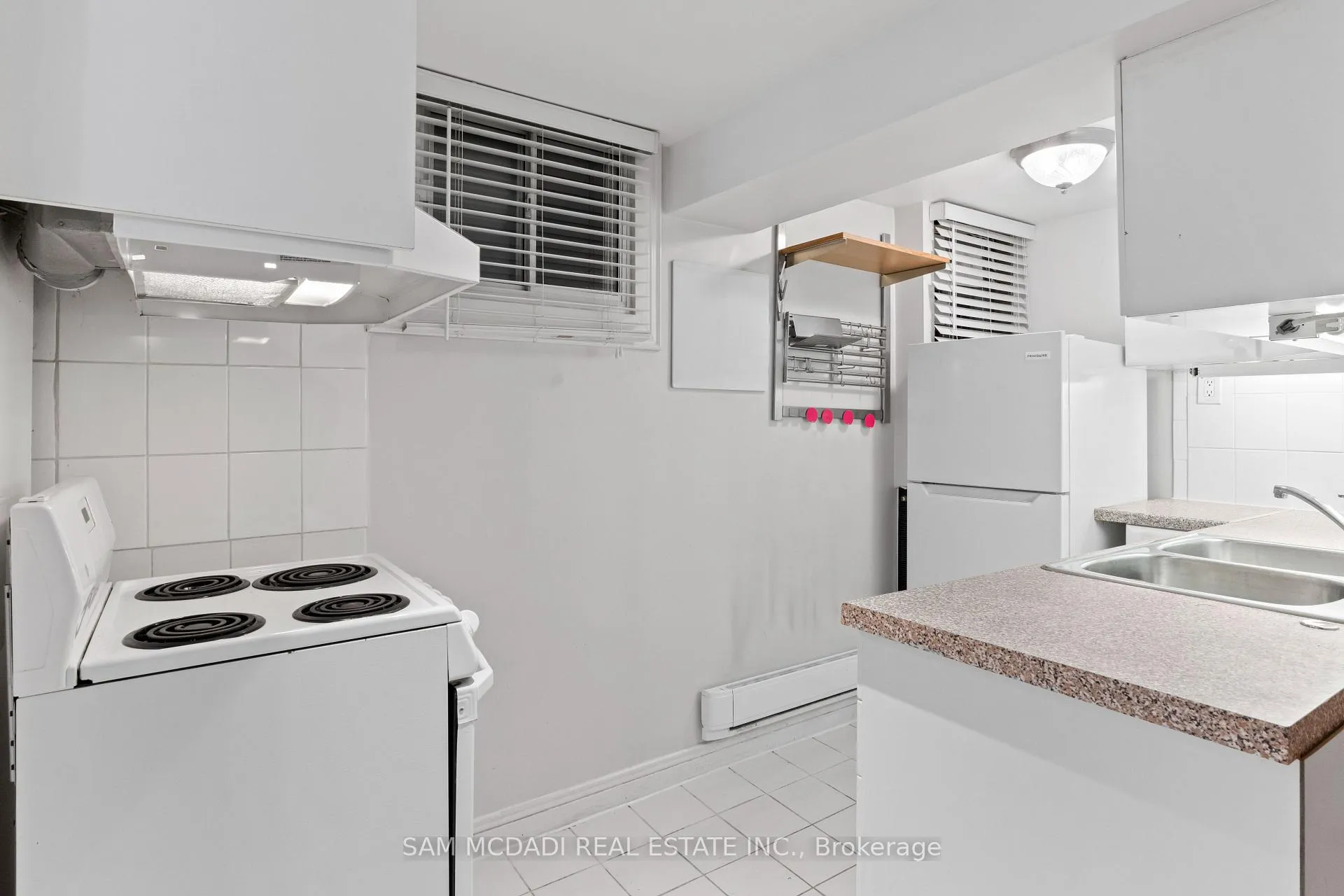 Photo 12 of Unit Lower, 26 Pine Avenue, Toronto, The Beaches — HOMEH
