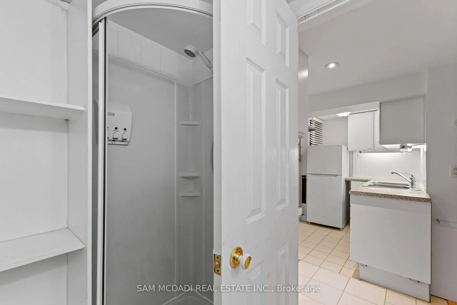Photo 21 of Unit Lower, 26 Pine Avenue, Toronto, The Beaches — HOMEH