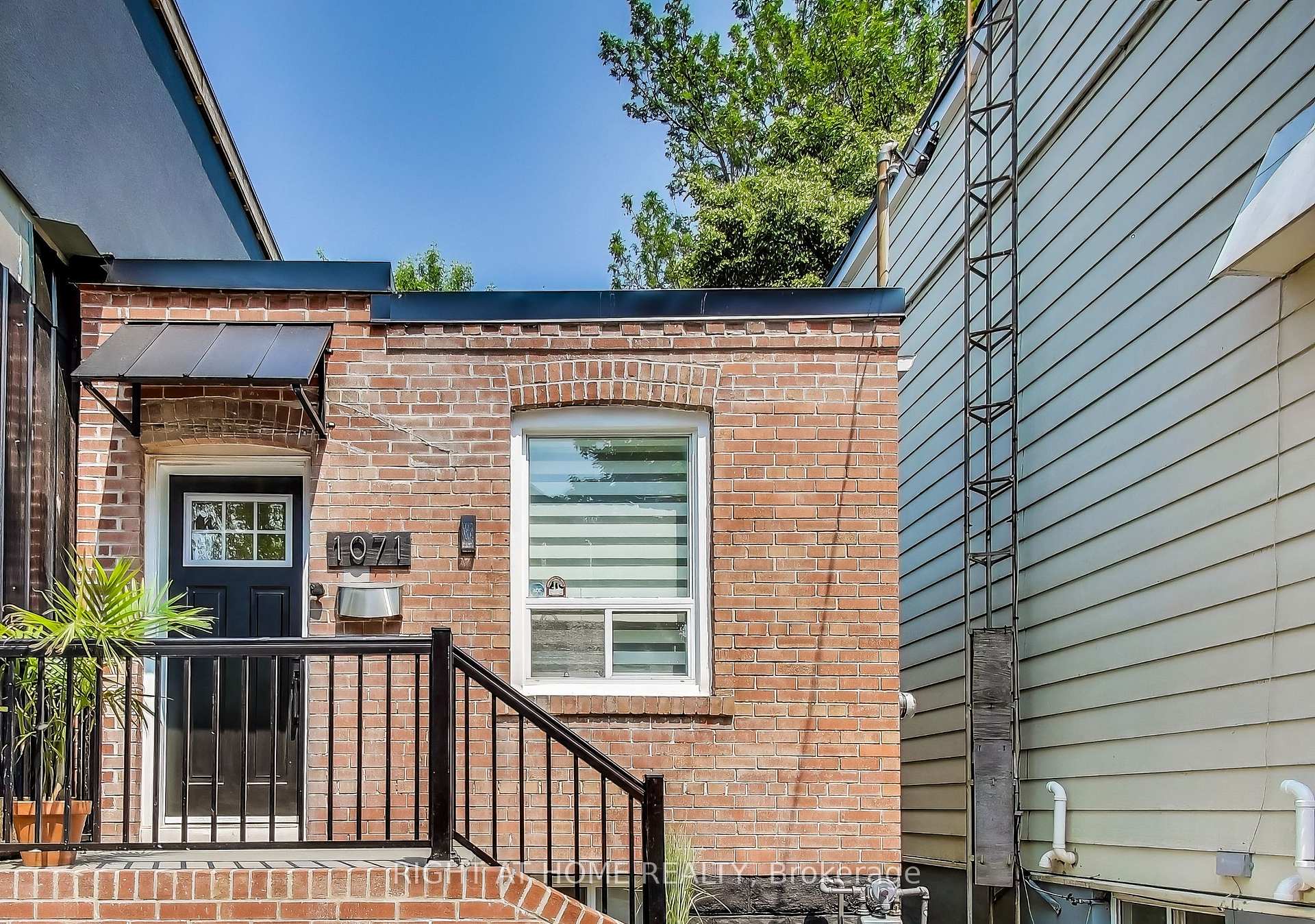 Photo 1 of 1071 Craven Road, Toronto, Greenwood-Coxwell — HOMEH