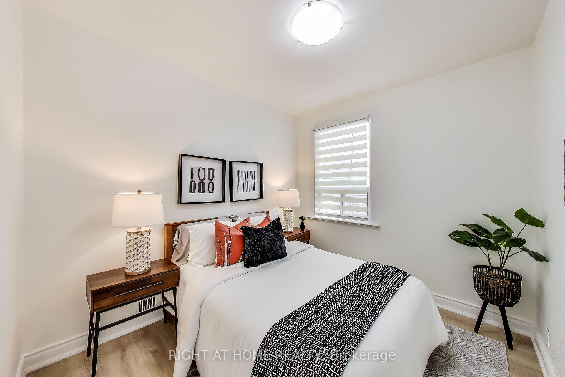 Photo 9 of 1071 Craven Road, Toronto, Greenwood-Coxwell — HOMEH