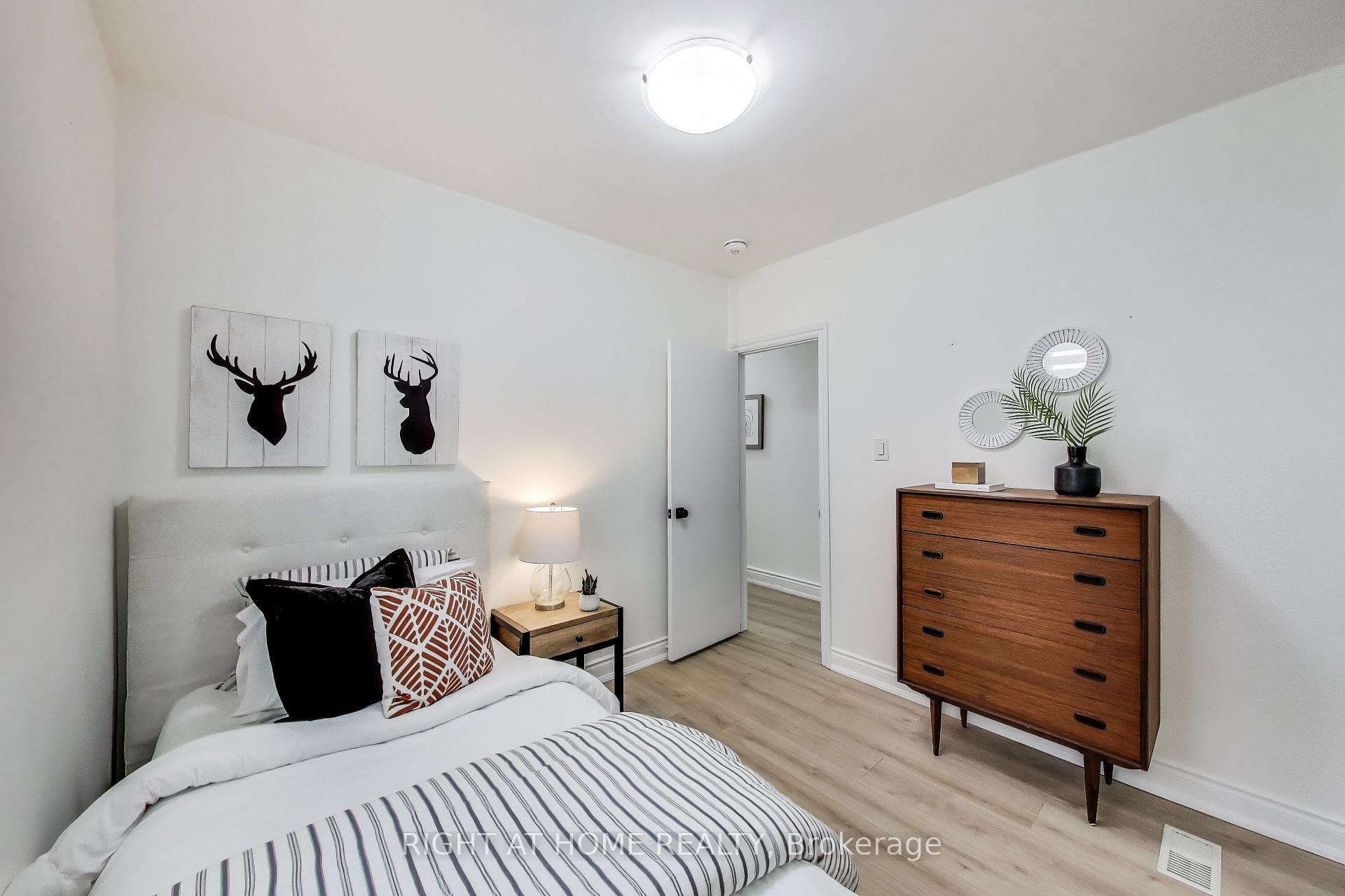 Photo 14 of 1071 Craven Road, Toronto, Greenwood-Coxwell — HOMEH