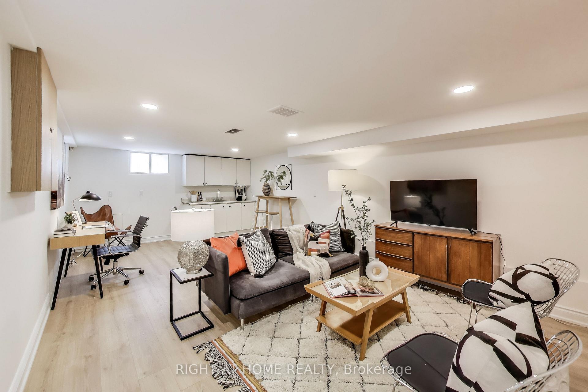 Photo 15 of 1071 Craven Road, Toronto, Greenwood-Coxwell — HOMEH