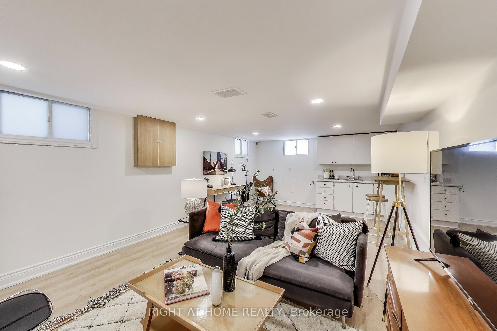 Photo 16 of 1071 Craven Road, Toronto, Greenwood-Coxwell — HOMEH
