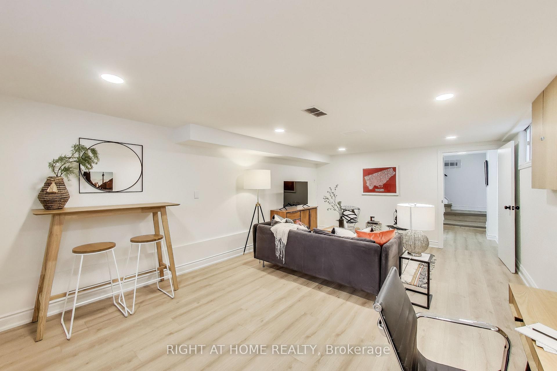 Photo 19 of 1071 Craven Road, Toronto, Greenwood-Coxwell — HOMEH