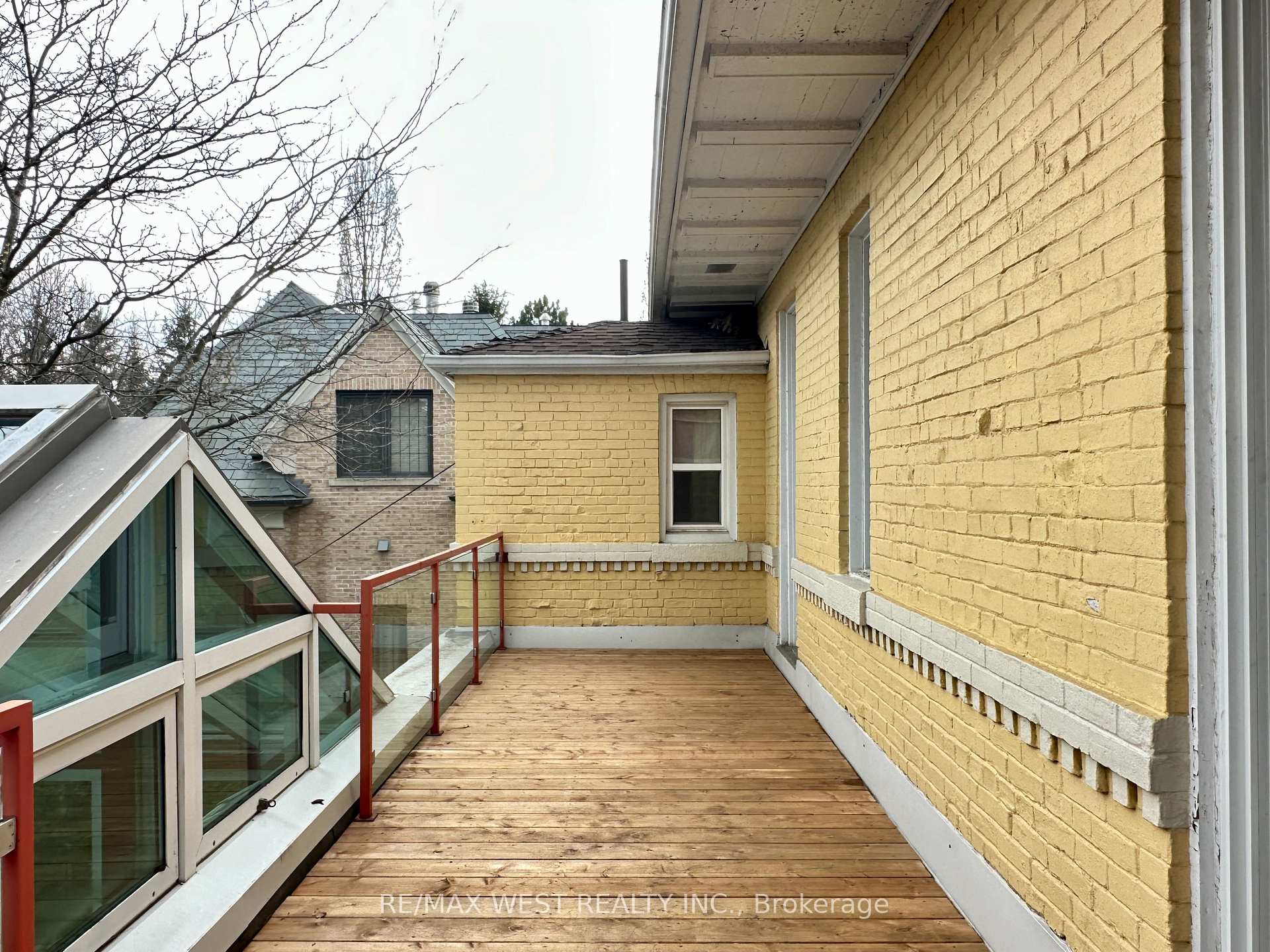 Photo 15 of 23 South Drive, Toronto, Rosedale-Moore Park — HOMEH