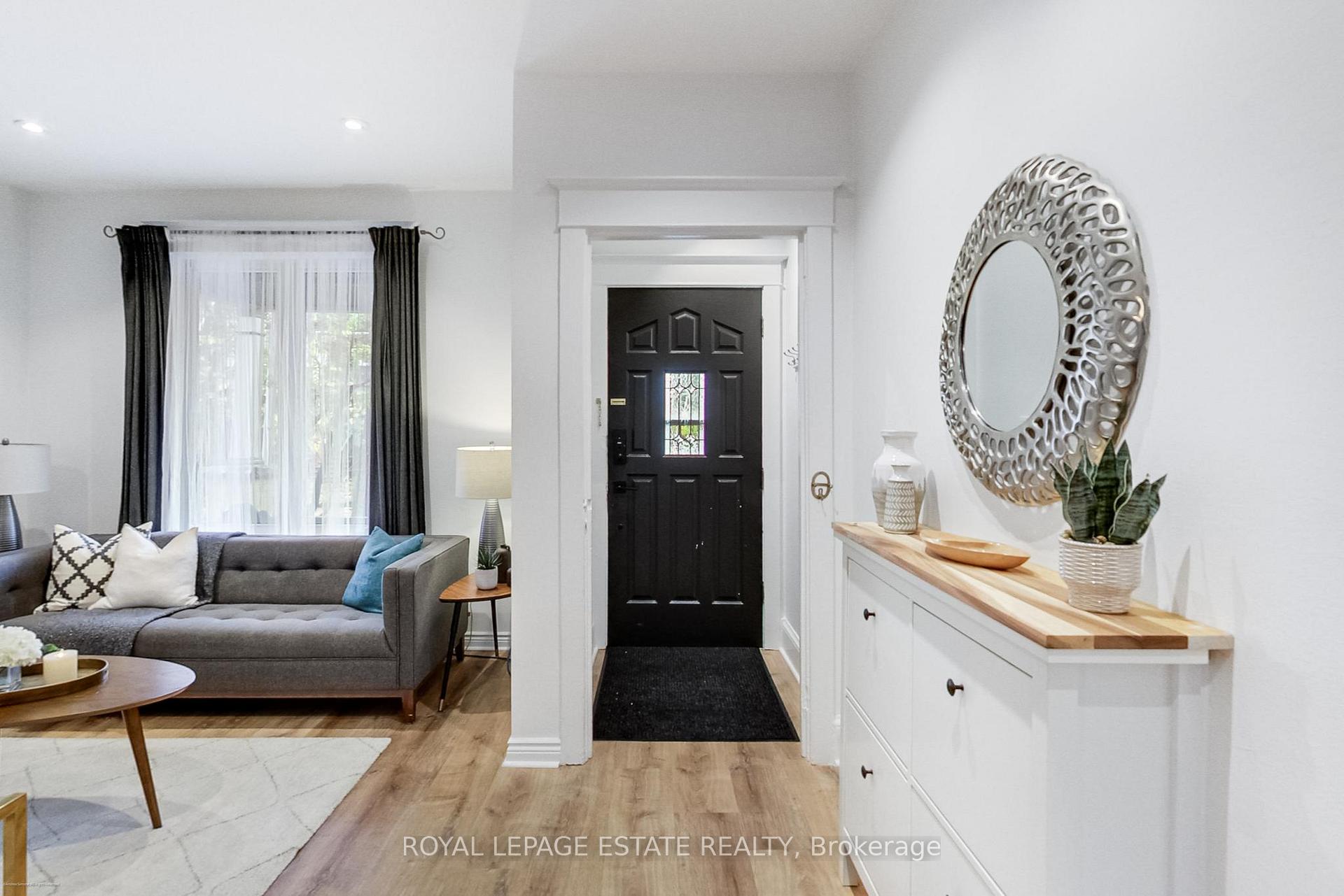 Photo 4 of 165 Oakcrest Avenue, Toronto, East End-Danforth — HOMEH