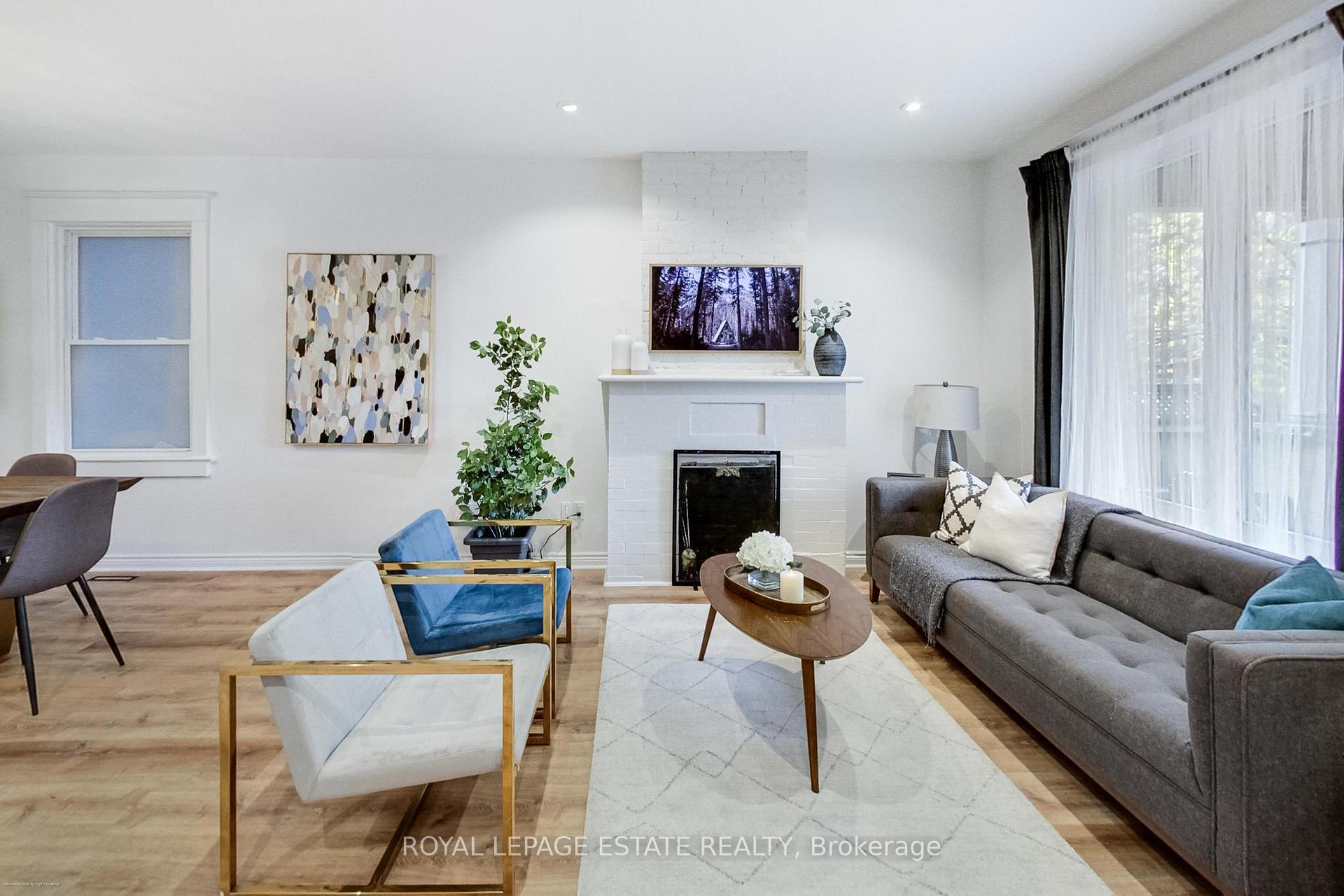 Photo 6 of 165 Oakcrest Avenue, Toronto, East End-Danforth — HOMEH
