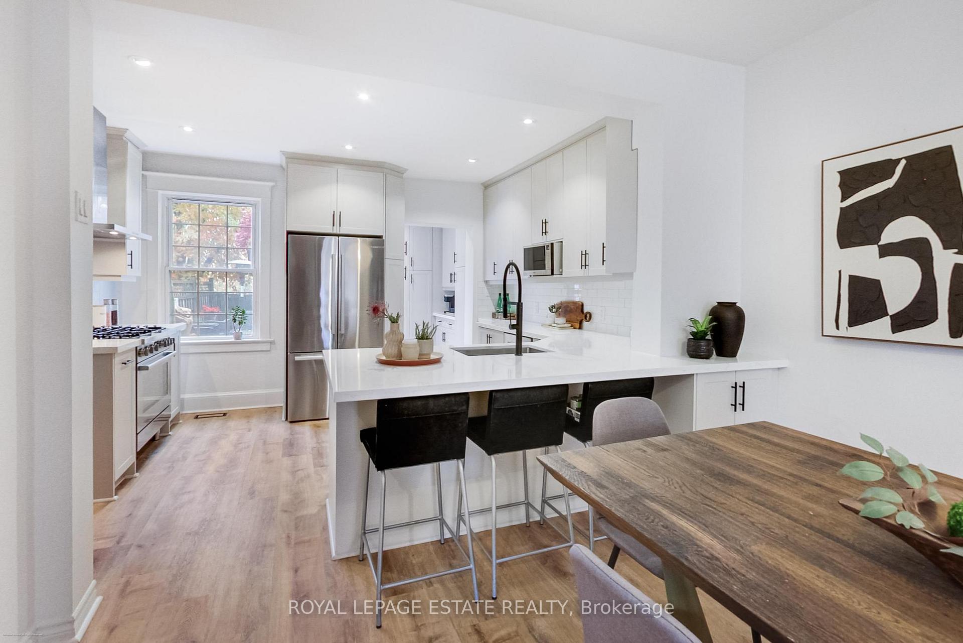 Photo 9 of 165 Oakcrest Avenue, Toronto, East End-Danforth — HOMEH