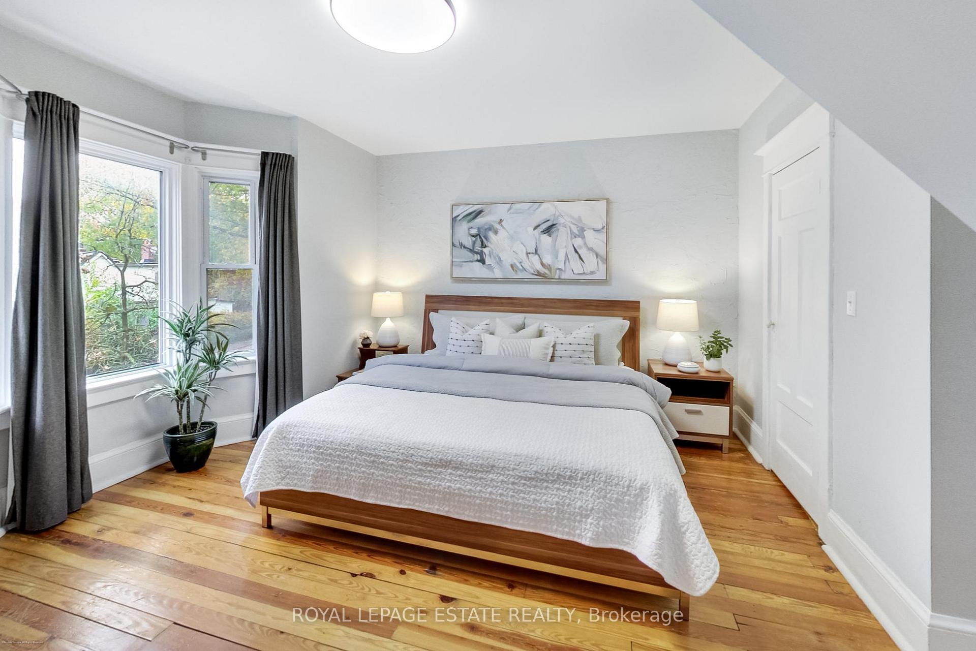Photo 15 of 165 Oakcrest Avenue, Toronto, East End-Danforth — HOMEH