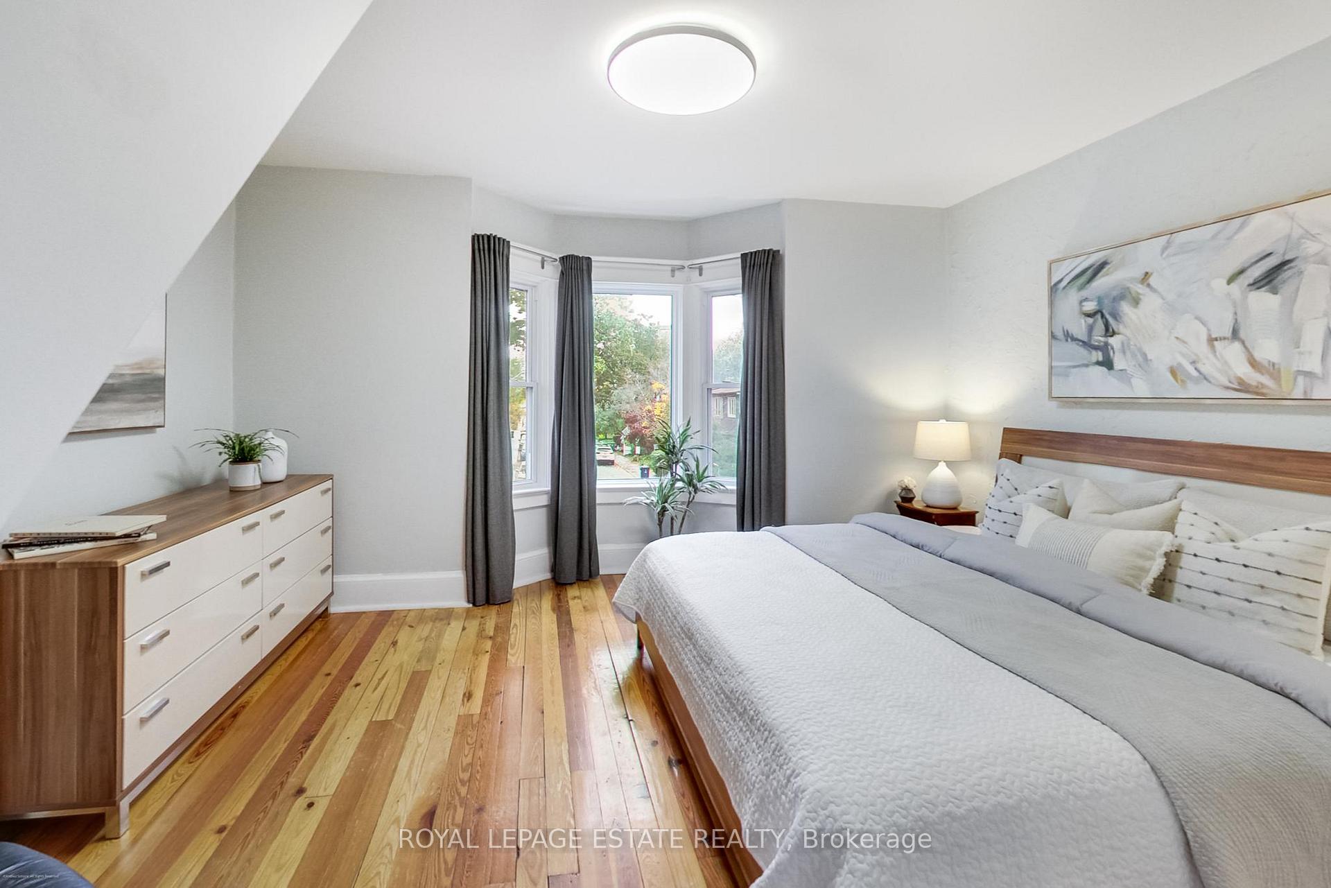 Photo 16 of 165 Oakcrest Avenue, Toronto, East End-Danforth — HOMEH