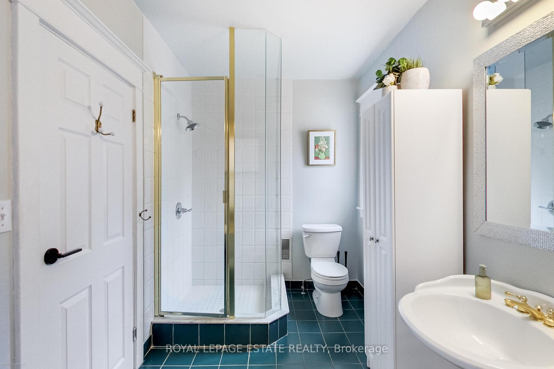 Photo 21 of 165 Oakcrest Avenue, Toronto, East End-Danforth — HOMEH