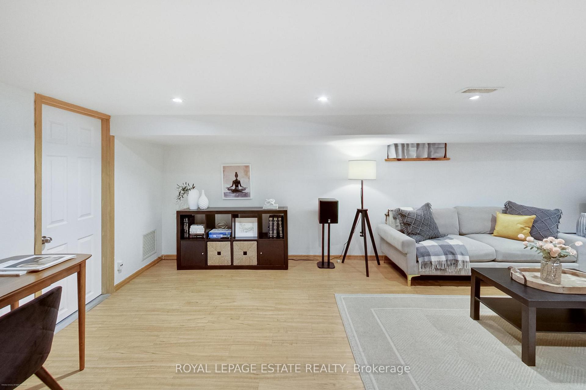 Photo 29 of 165 Oakcrest Avenue, Toronto, East End-Danforth — HOMEH
