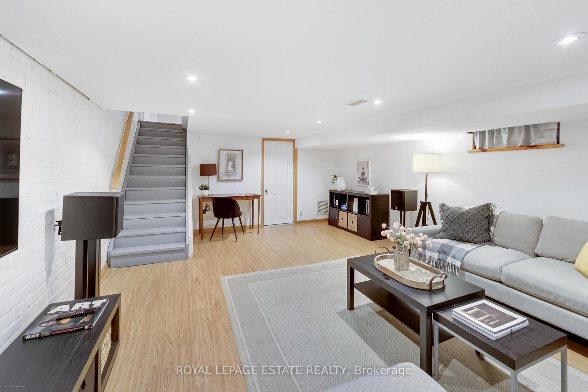 Photo 30 of 165 Oakcrest Avenue, Toronto, East End-Danforth — HOMEH