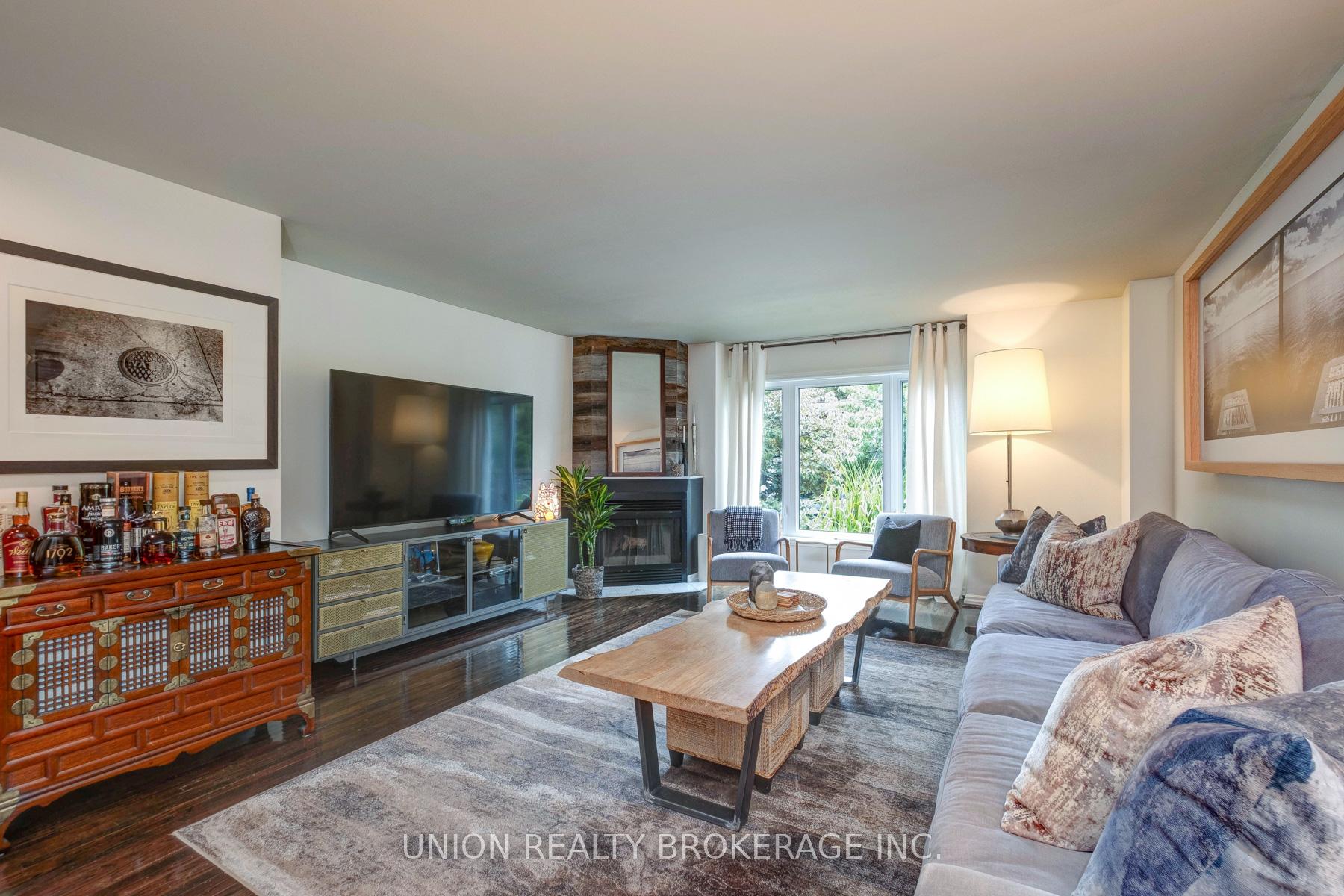 Photo 4 of 46 Hunter Street, Toronto, Blake-Jones — HOMEH