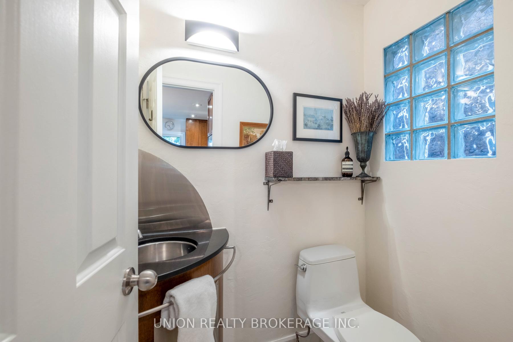 Photo 12 of 46 Hunter Street, Toronto, Blake-Jones — HOMEH