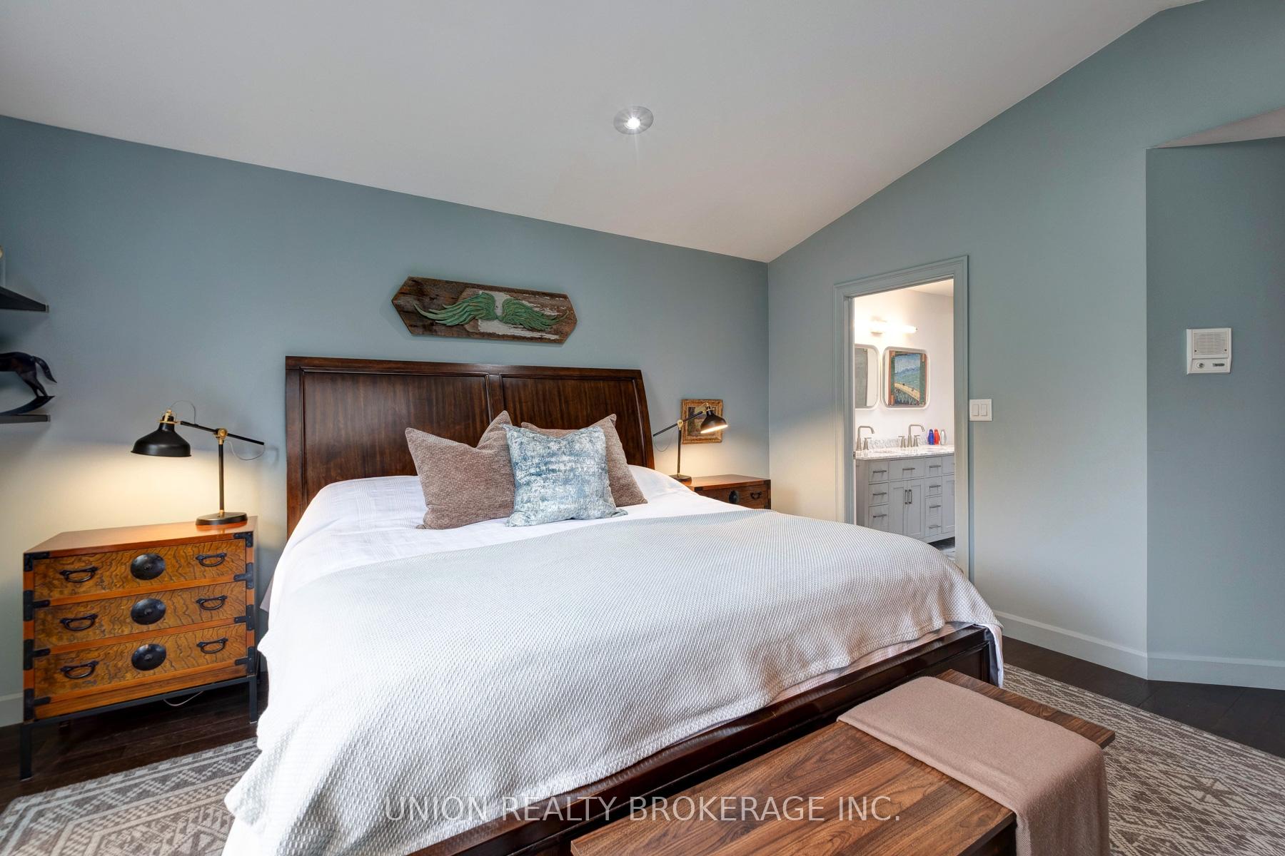 Photo 16 of 46 Hunter Street, Toronto, Blake-Jones — HOMEH