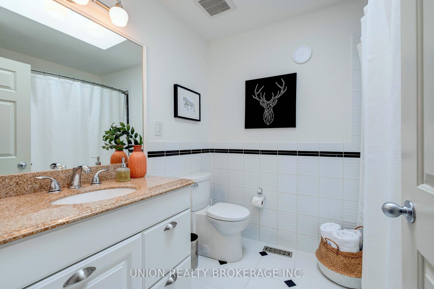 Photo 20 of 46 Hunter Street, Toronto, Blake-Jones — HOMEH