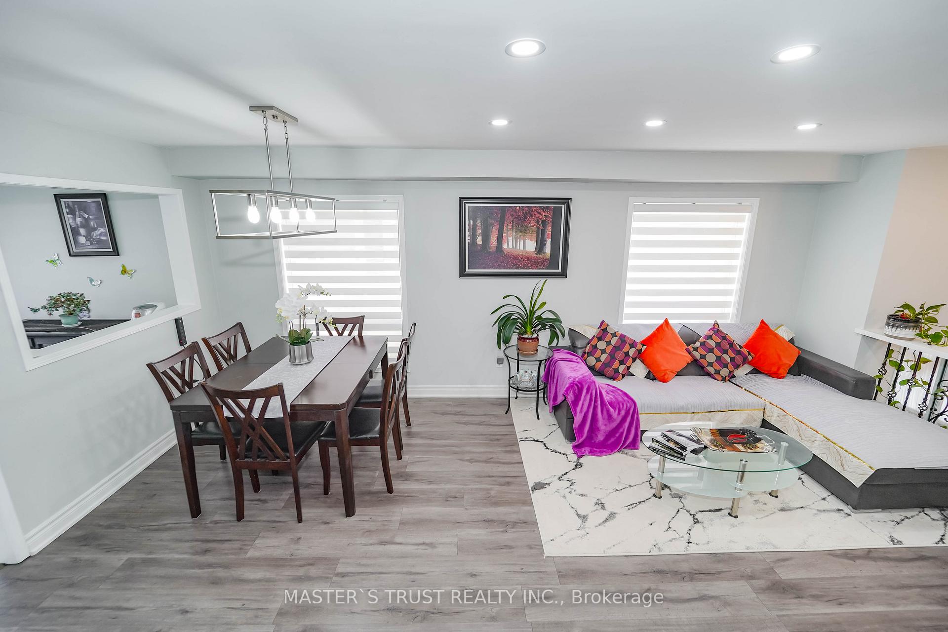 Photo 10 of 40 Rochefort Drive, Toronto, Flemingdon Park — HOMEH