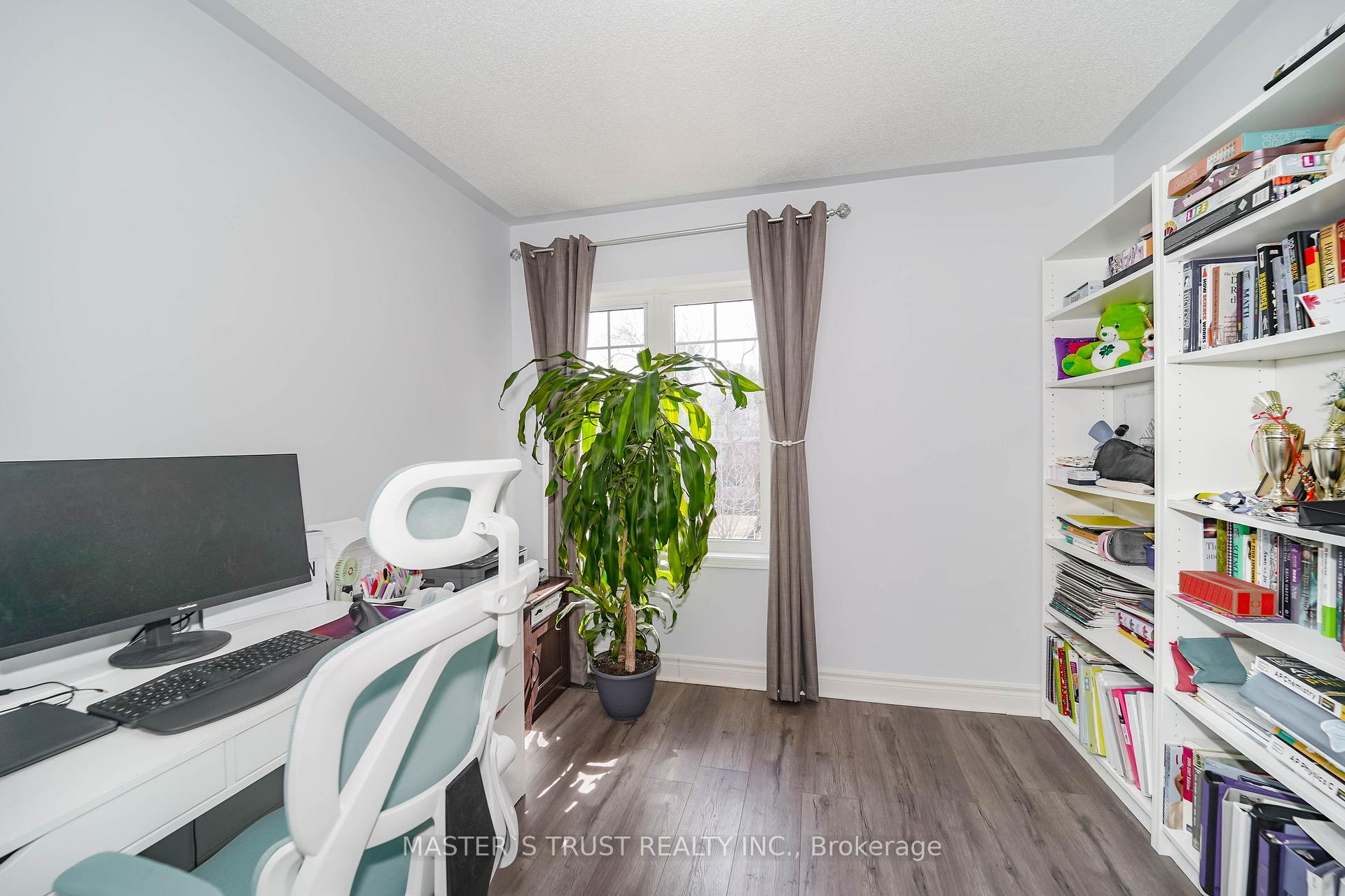 Photo 21 of 40 Rochefort Drive, Toronto, Flemingdon Park — HOMEH