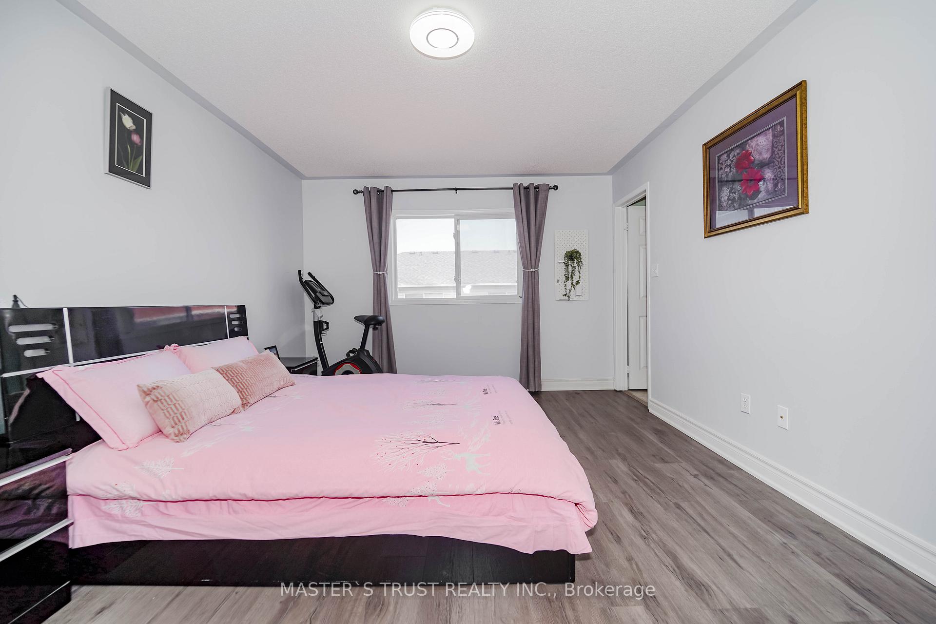 Photo 24 of 40 Rochefort Drive, Toronto, Flemingdon Park — HOMEH